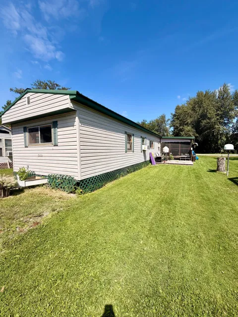 Lot 29 Warroad Estates