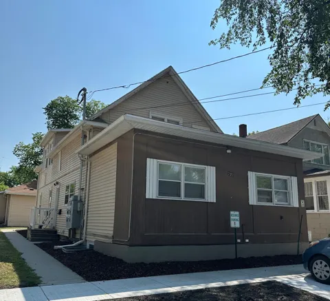 727 3rd Street
