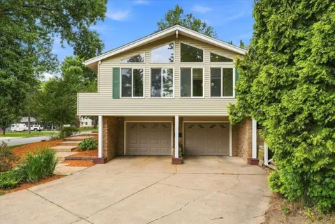 832 Bartosh Lane