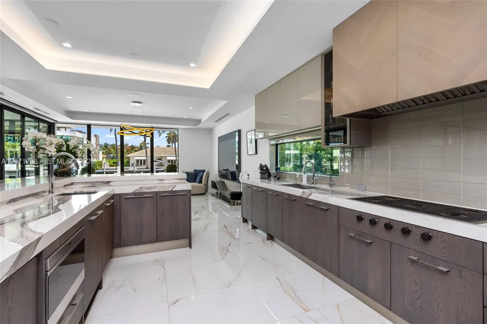 2519 Lucille Dr Fort Lauderdale, FL 33316