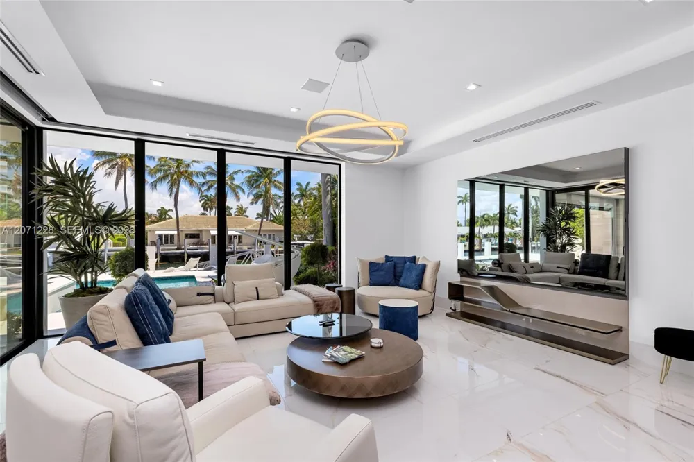 2519 Lucille Dr Fort Lauderdale, FL 33316