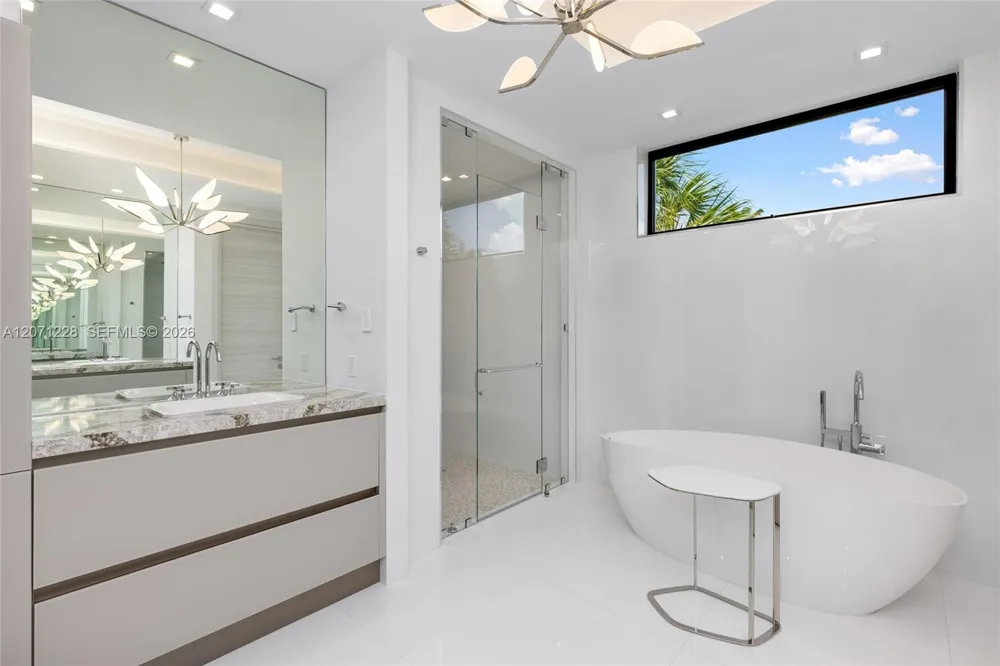 2519 Lucille Dr Fort Lauderdale, FL 33316
