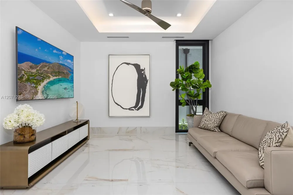 2519 Lucille Dr Fort Lauderdale, FL 33316