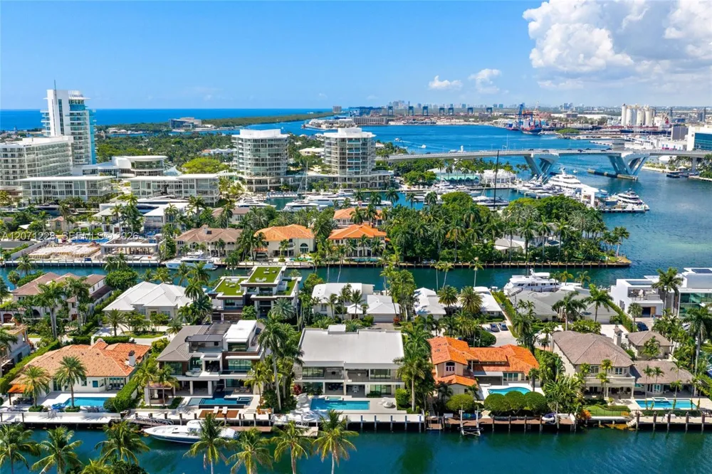 2519 Lucille Dr Fort Lauderdale, FL 33316