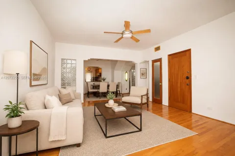 1145 Meridian Ave #9