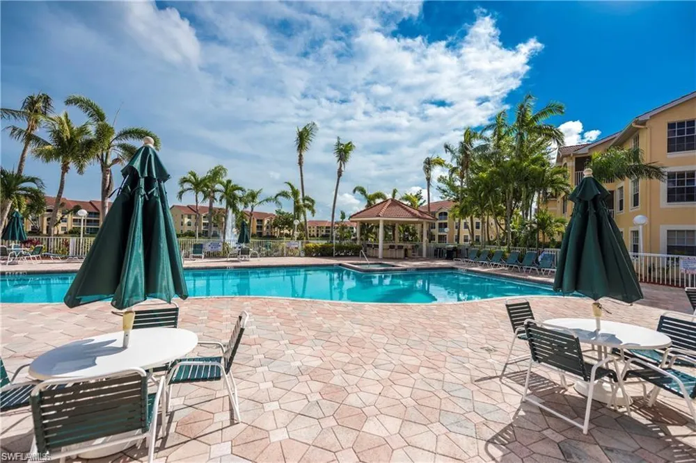 4670 Saint Croix Lane #626 Naples, FL 34109