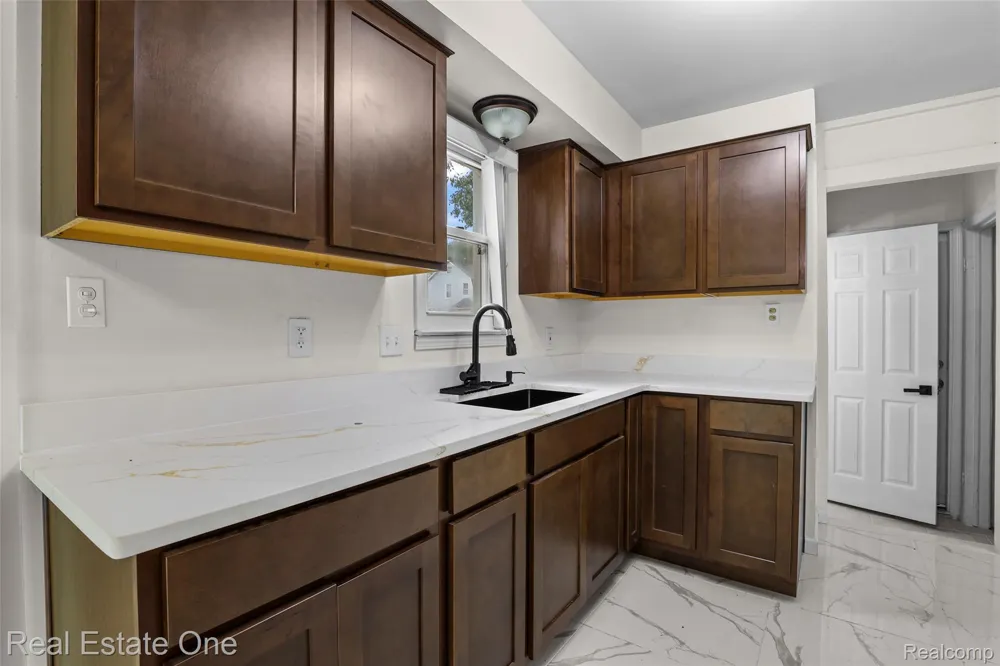342 Melvin Street River Rouge City, MI 48218