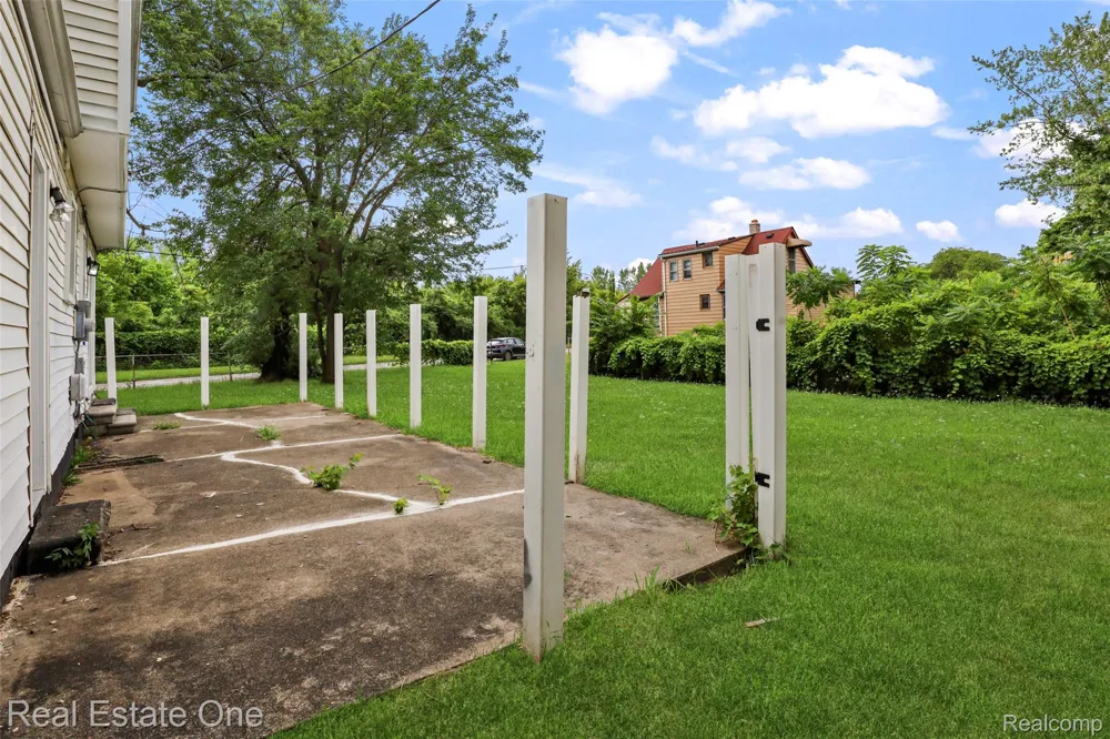 342 Melvin Street River Rouge City, MI 48218