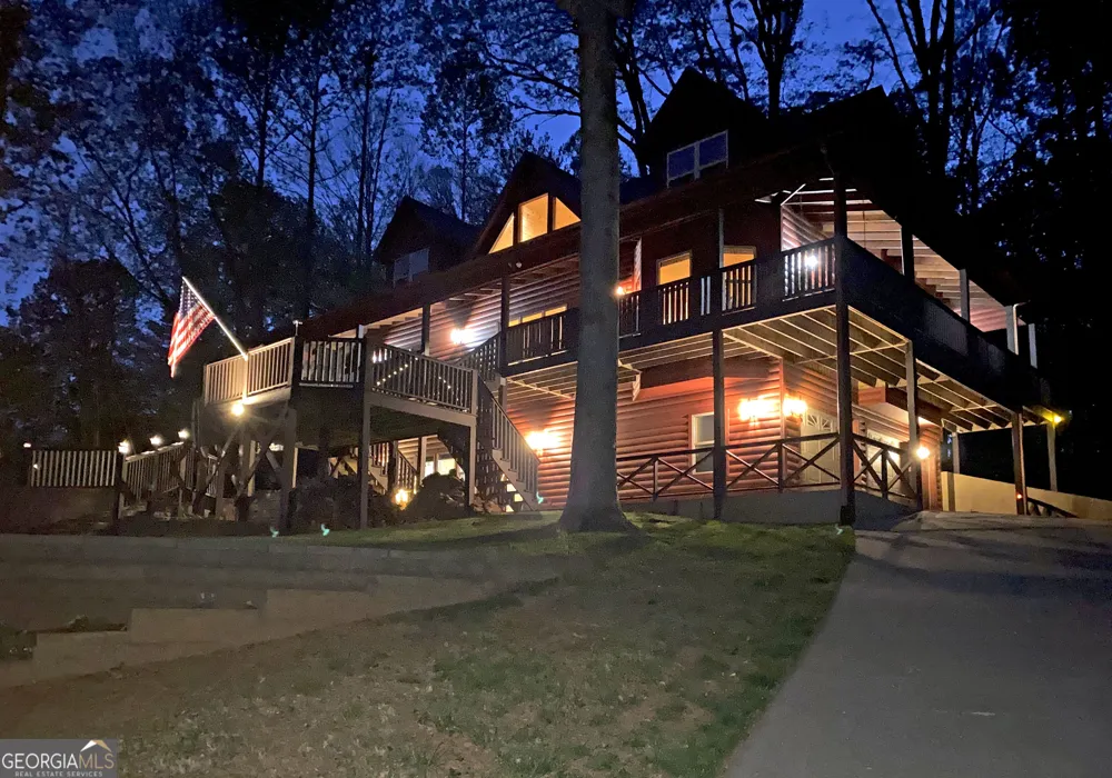 1929 Lakeview Summit DR Young Harris, GA 30582
