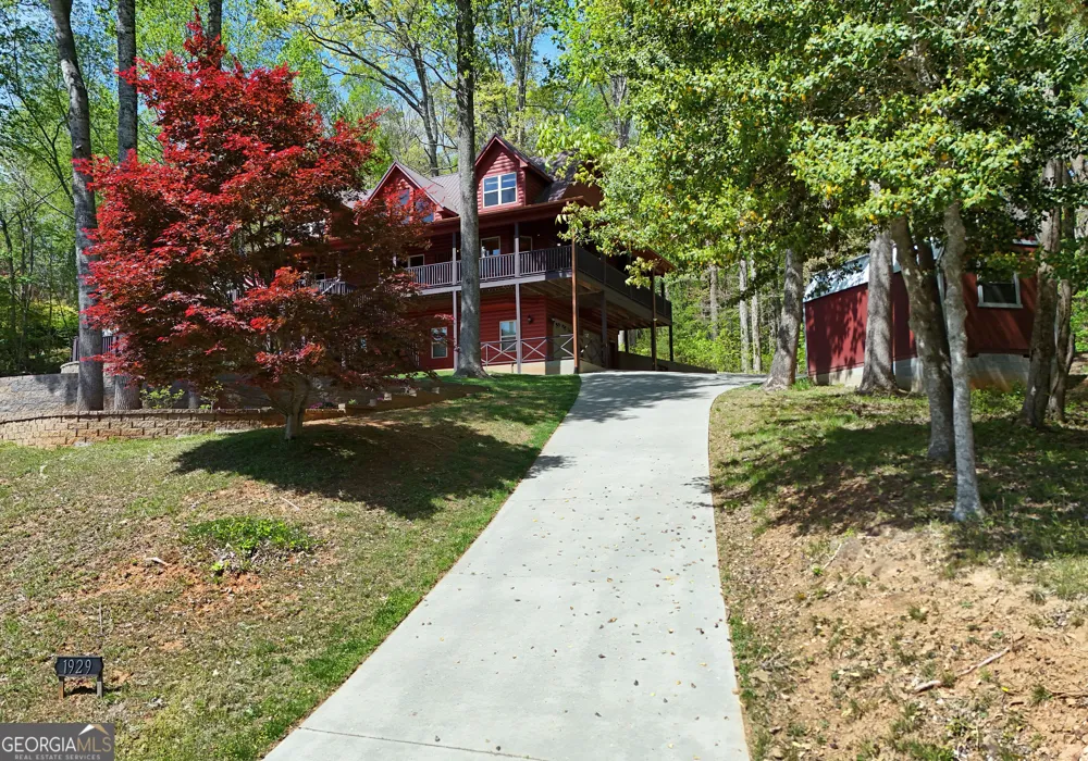 1929 Lakeview Summit DR Young Harris, GA 30582
