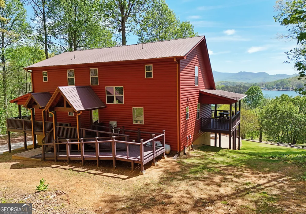 1929 Lakeview Summit DR Young Harris, GA 30582