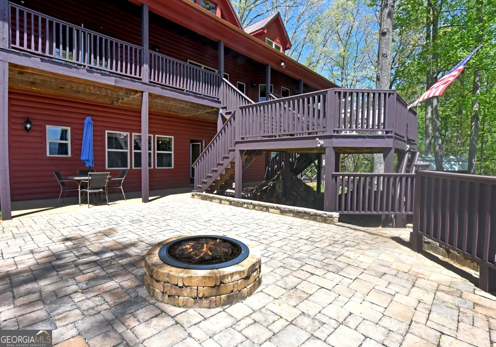1929 Lakeview Summit DR Young Harris, GA 30582