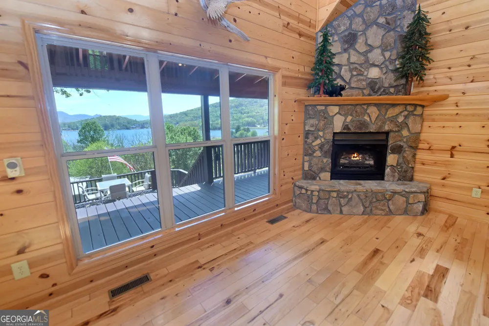 1929 Lakeview Summit DR Young Harris, GA 30582