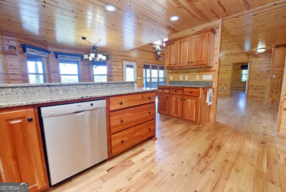 1929 Lakeview Summit DR Young Harris, GA 30582