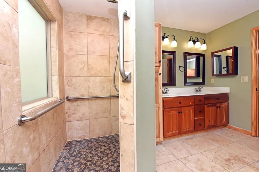 1929 Lakeview Summit DR Young Harris, GA 30582