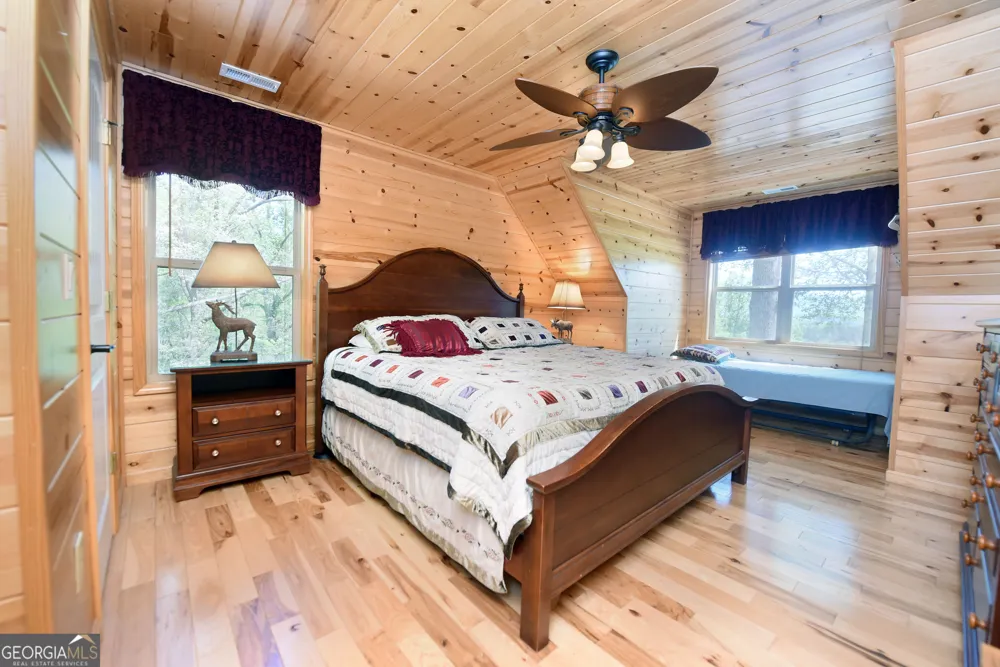1929 Lakeview Summit DR Young Harris, GA 30582