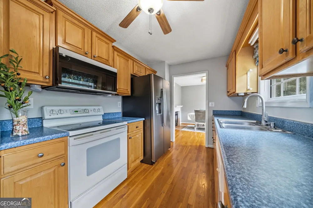 89 Providence Lake RD Tallapoosa, GA 30176