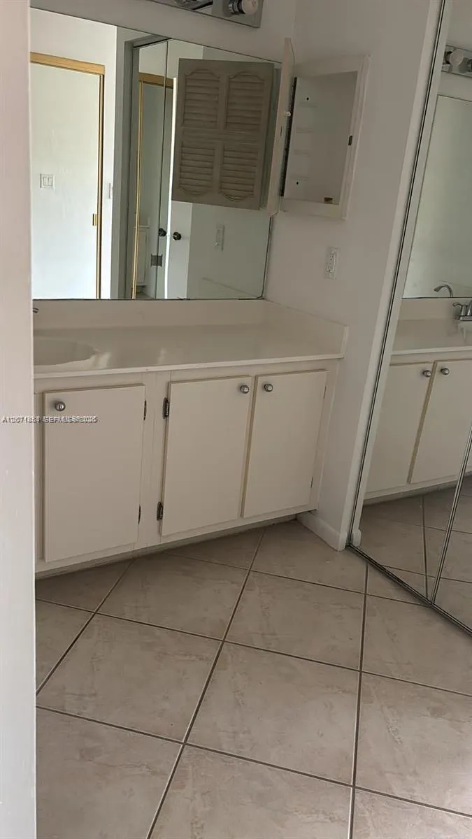 3 Finsbury Ln Boynton Beach, FL 33426