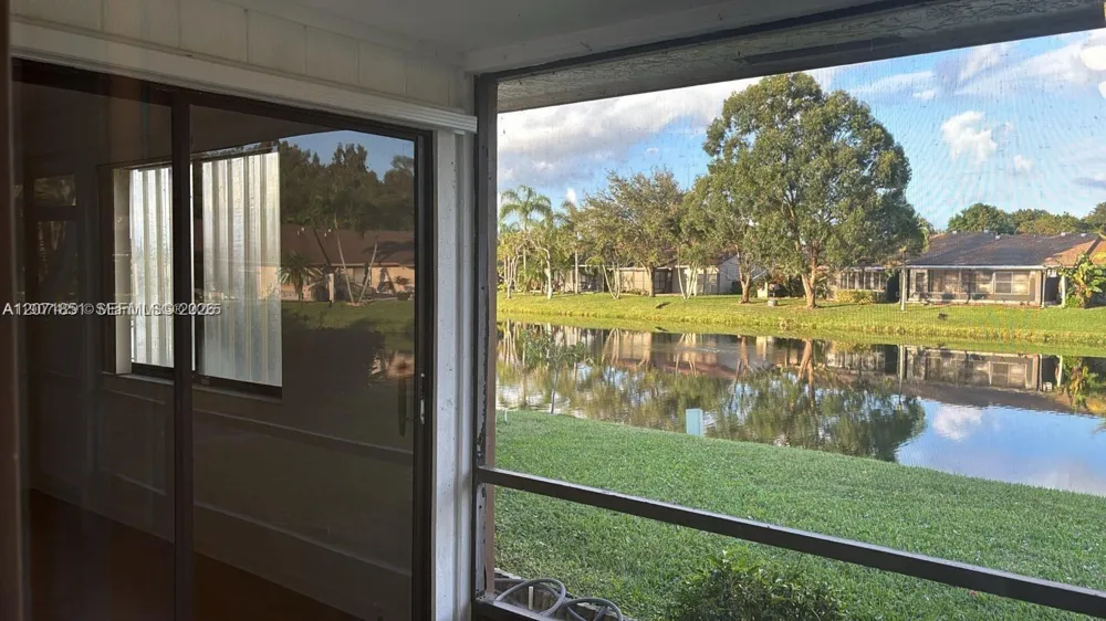 3 Finsbury Ln Boynton Beach, FL 33426