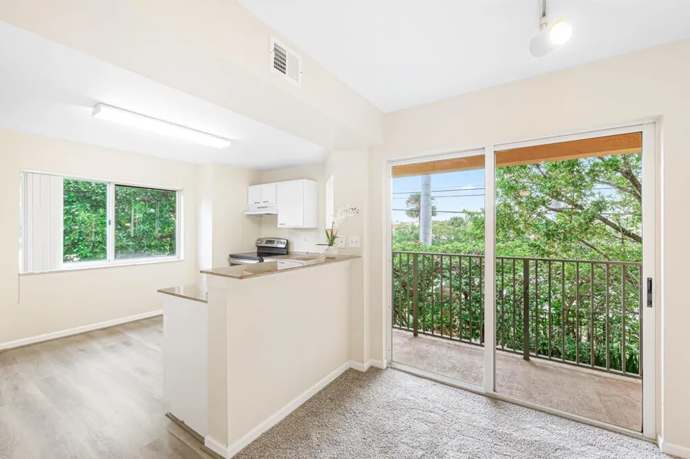 900 Scotia Drive #206 Hypoluxo, FL 33462