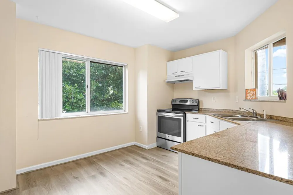 900 Scotia Drive #206 Hypoluxo, FL 33462