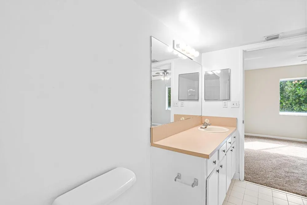900 Scotia Drive #206 Hypoluxo, FL 33462