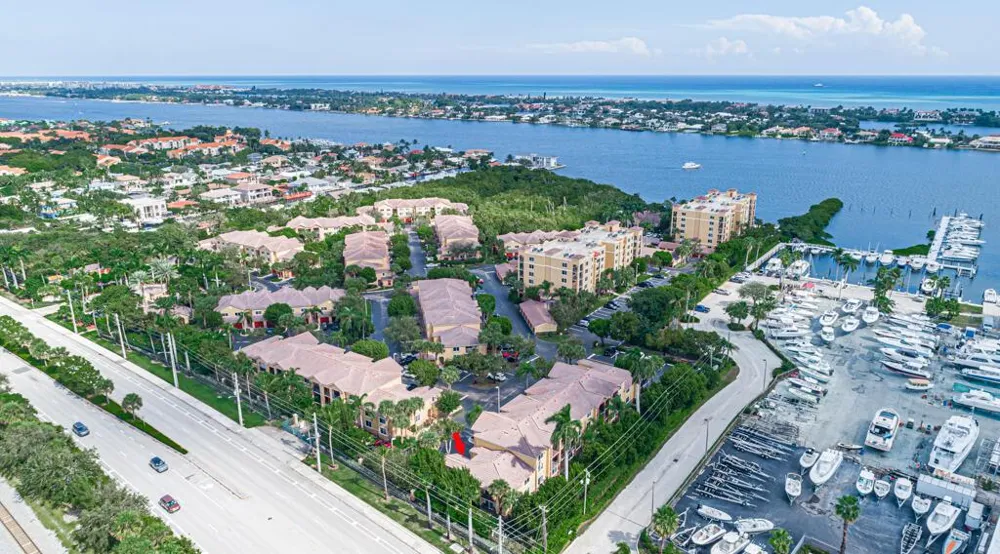 900 Scotia Drive #206 Hypoluxo, FL 33462