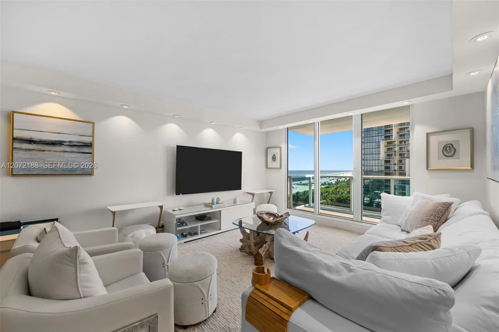 2301 Collins Ave #1007 Miami Beach, FL 33139