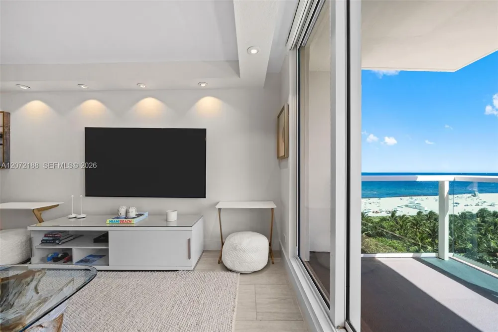 2301 Collins Ave #1007 Miami Beach, FL 33139