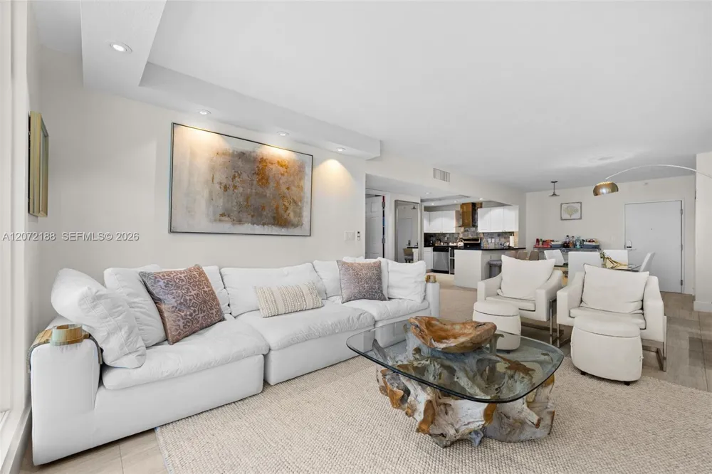 2301 Collins Ave #1007 Miami Beach, FL 33139