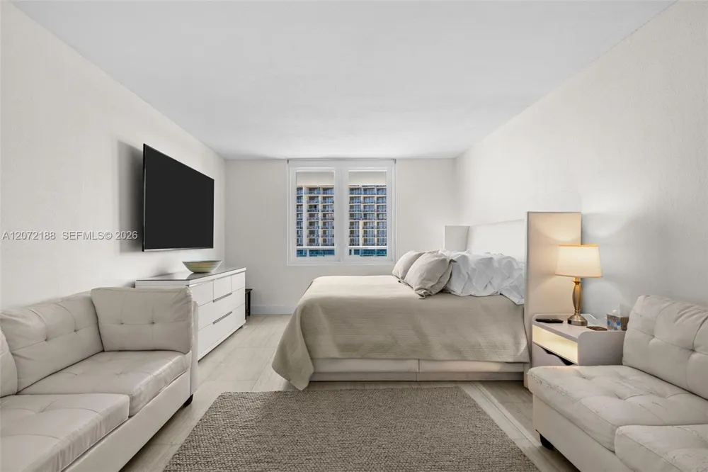 2301 Collins Ave #1007 Miami Beach, FL 33139
