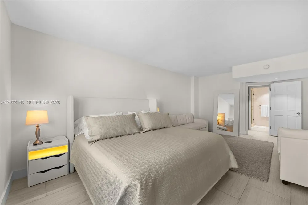 2301 Collins Ave #1007 Miami Beach, FL 33139