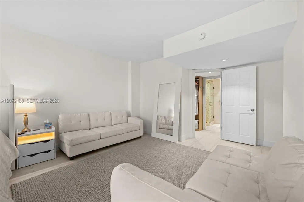 2301 Collins Ave #1007 Miami Beach, FL 33139