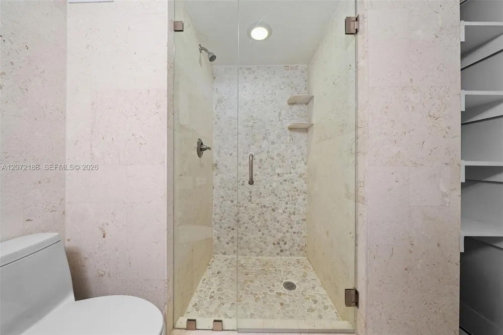 2301 Collins Ave #1007 Miami Beach, FL 33139