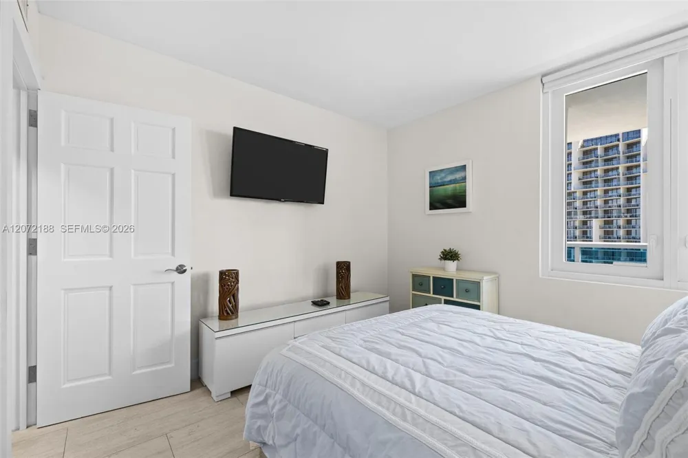 2301 Collins Ave #1007 Miami Beach, FL 33139