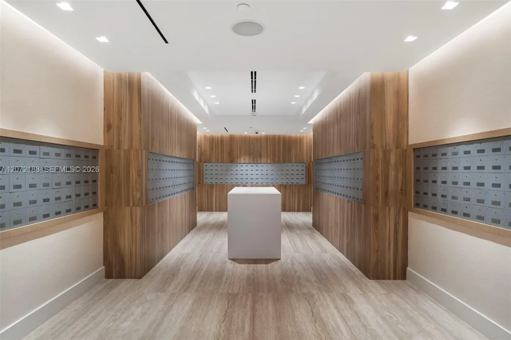2301 Collins Ave #1007 Miami Beach, FL 33139