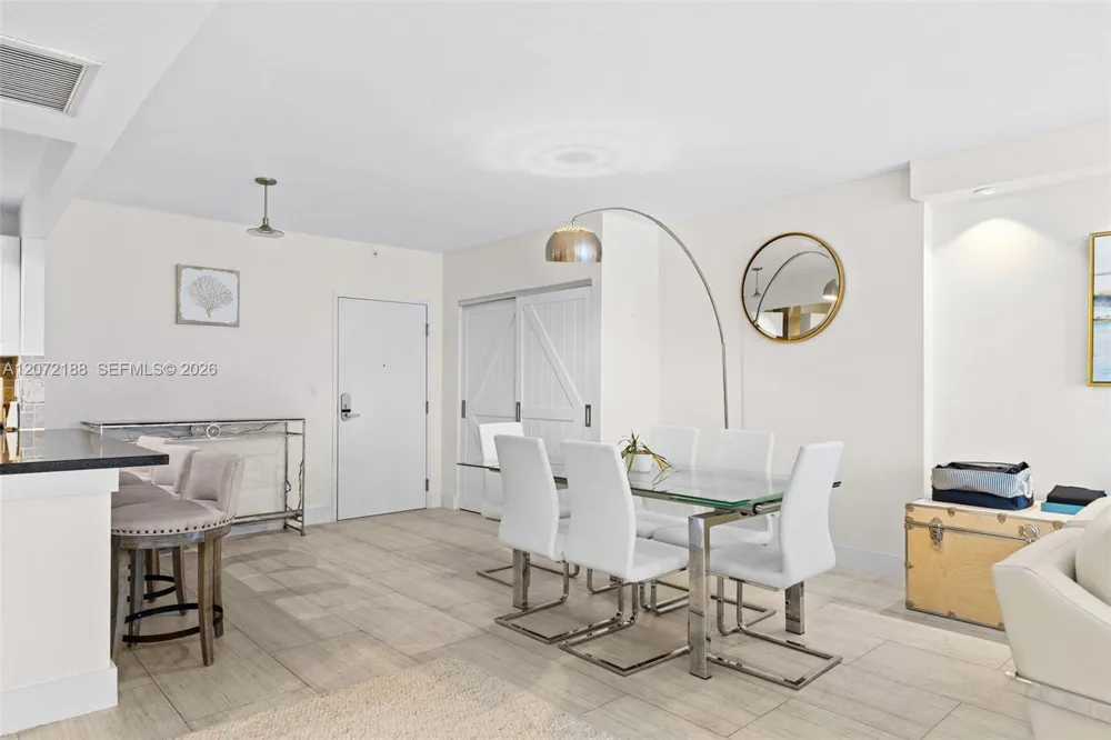 2301 Collins Ave #1007 Miami Beach, FL 33139