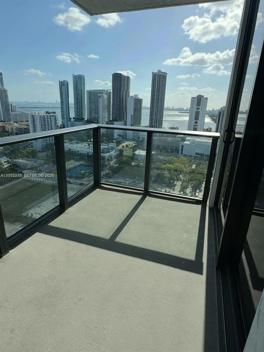 1600 NE 1st Ave #3109 Miami, FL 33132