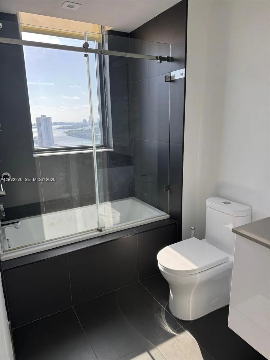 1600 NE 1st Ave #3109 Miami, FL 33132