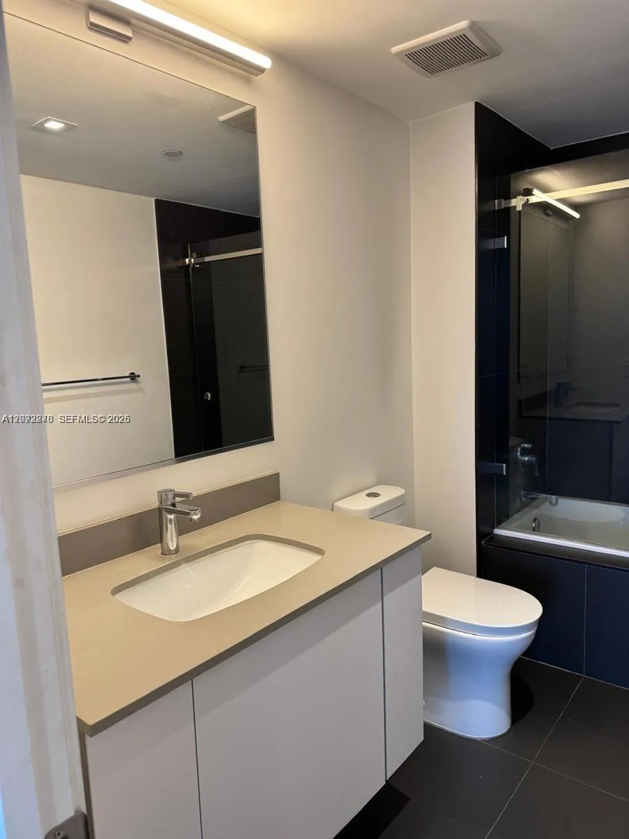 1600 NE 1st Ave #3109 Miami, FL 33132