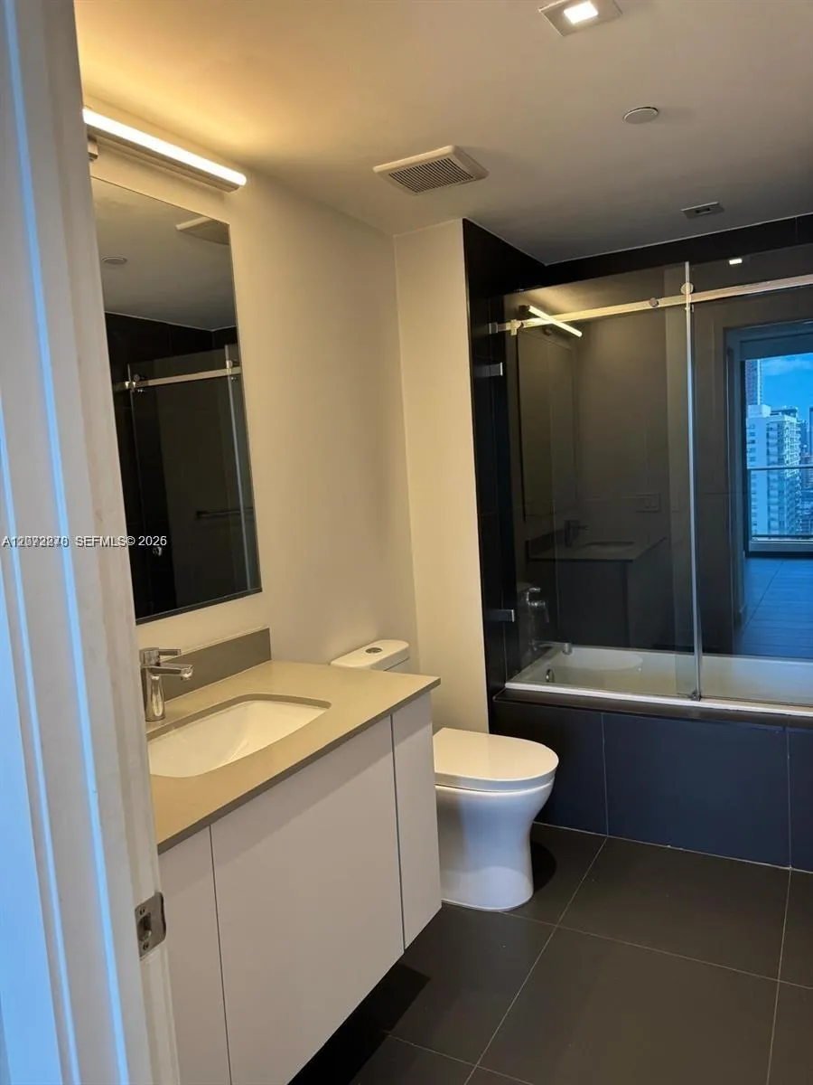 1600 NE 1st Ave #3109 Miami, FL 33132