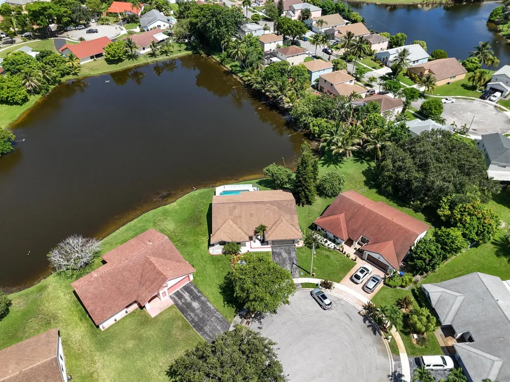 2661 FOREST DRIVE Miramar, FL 33025