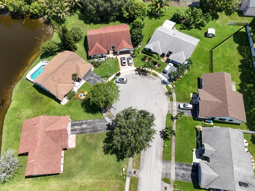 2661 FOREST DRIVE Miramar, FL 33025