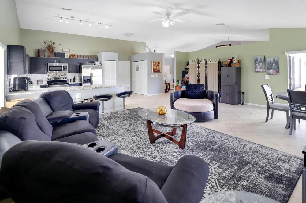 2661 FOREST DRIVE Miramar, FL 33025