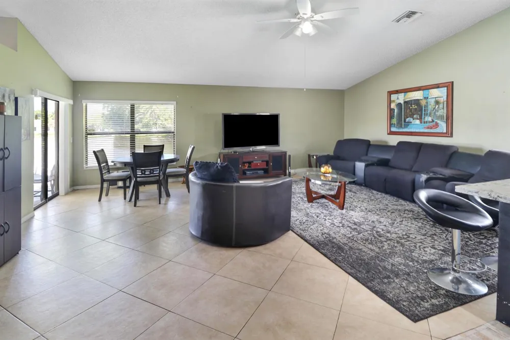 2661 FOREST DRIVE Miramar, FL 33025