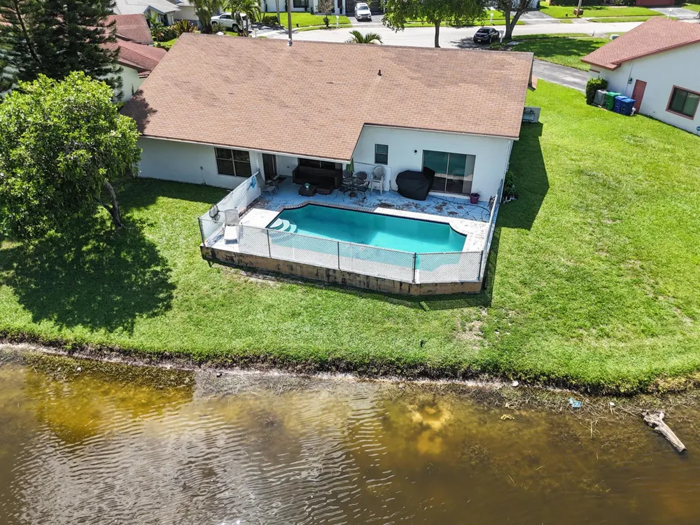 2661 FOREST DRIVE Miramar, FL 33025