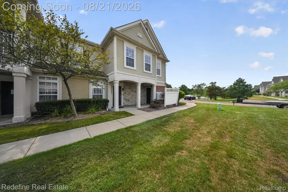 10200 W Midway Court #102 Commerce Charter Township, MI 48390
