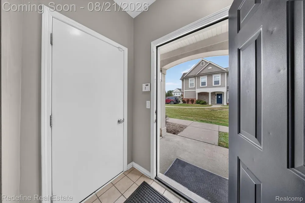 10200 W Midway Court #102 Commerce Charter Township, MI 48390