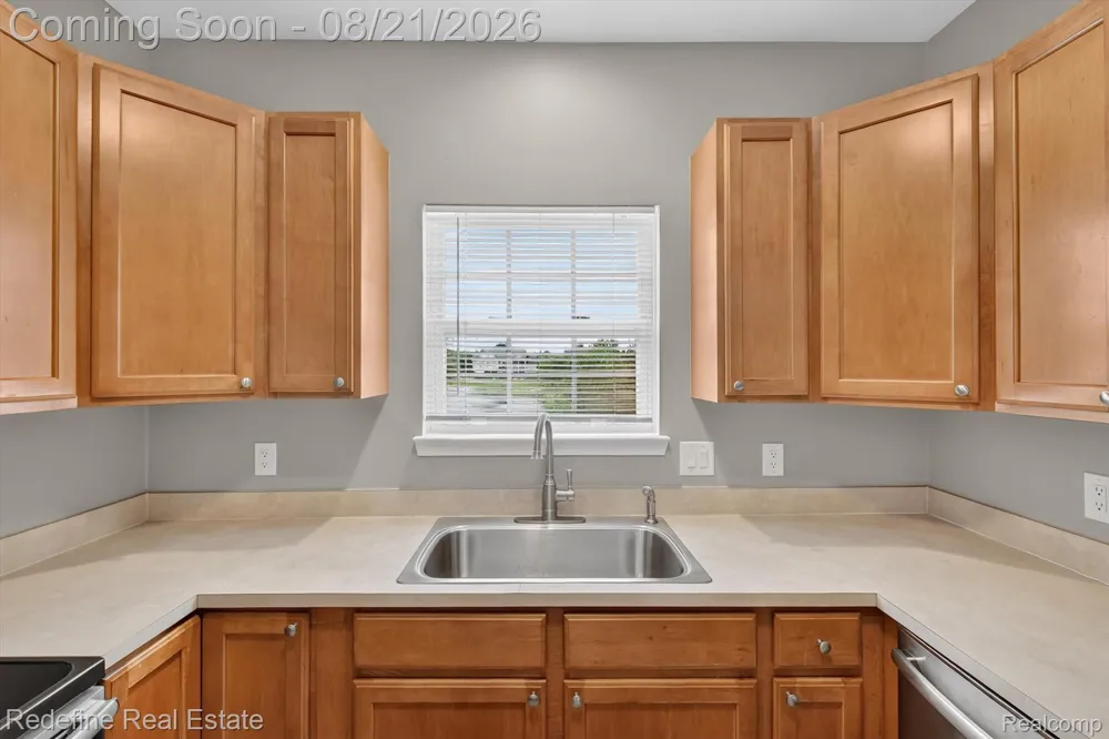 10200 W Midway Court #102 Commerce Charter Township, MI 48390