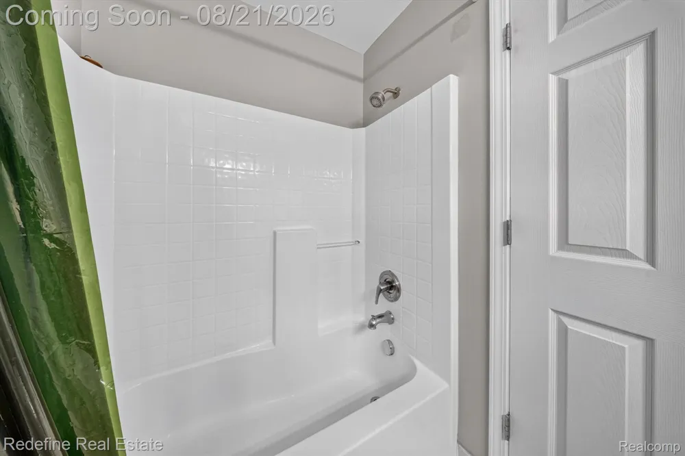 10200 W Midway Court #102 Commerce Charter Township, MI 48390